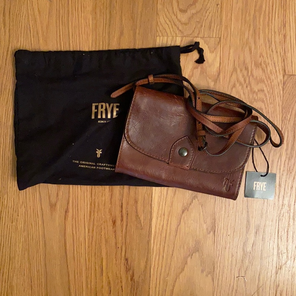 NWT Frye Melissa Crossbody Wallet in Cognac Leather